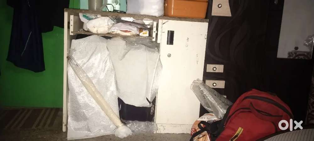 Computer laptop table