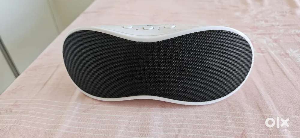 Philips wireless Bluetooth portable speaker BT4200/94, output 10W