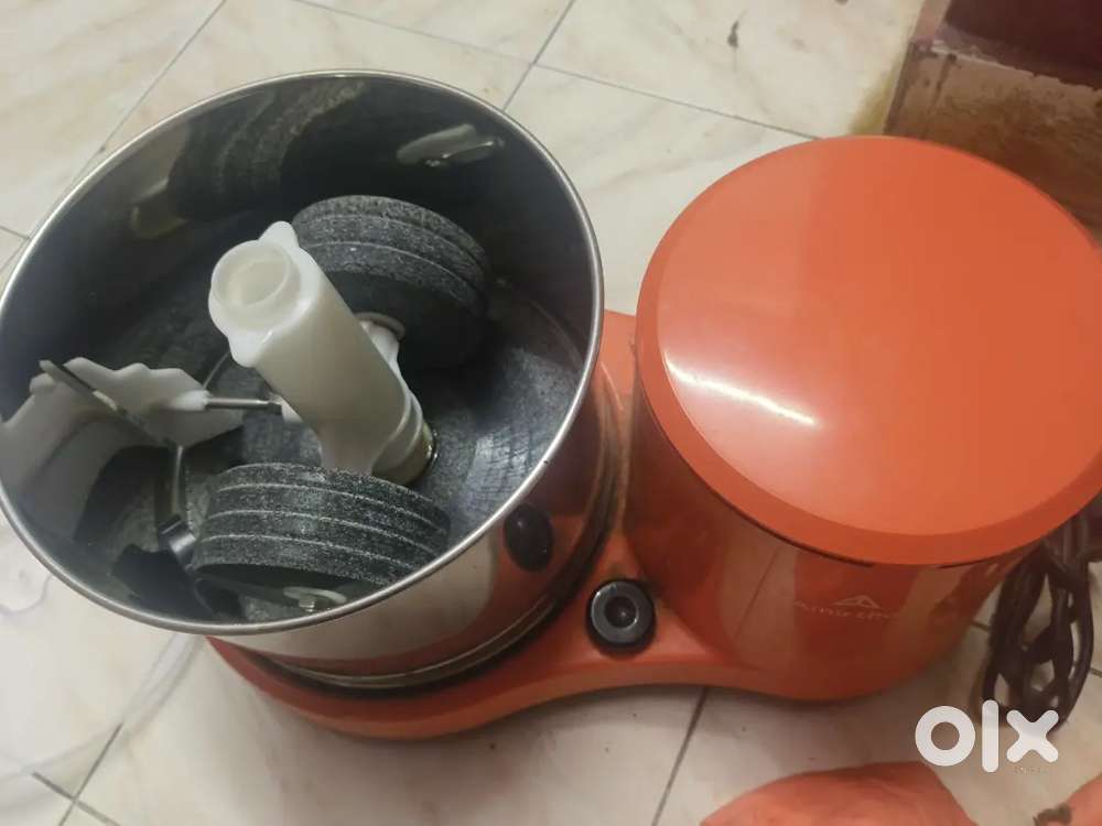 Amirtha Grinder, perfect in condition,only owner had used 3 times