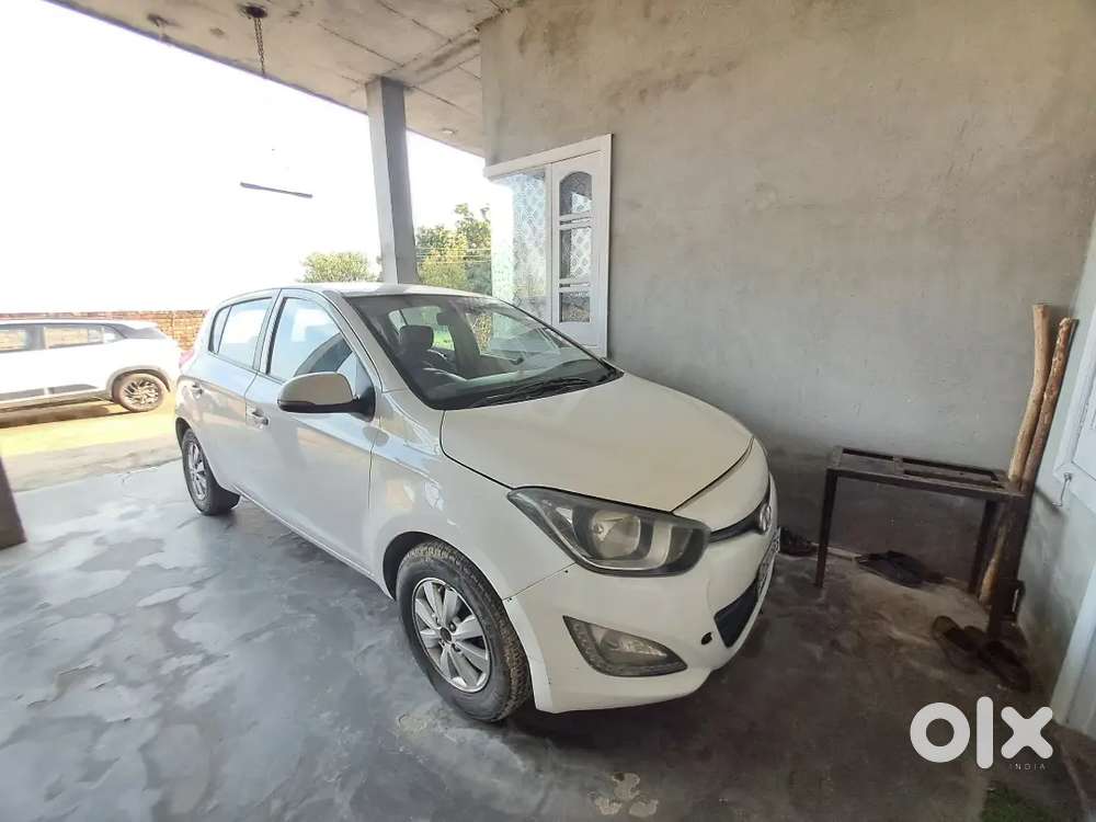 Car i20 2013 model good condition