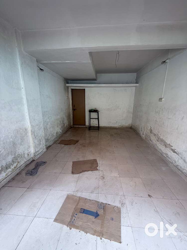 Rent/sale Good for store room godown/ clinic/ warehouse/ scrap room