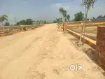 सुल्तानपुर रोड पर प्लांट ले जिला पंचायत सेअप्रूव्ड सोसायटी