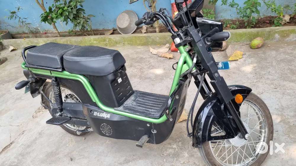 Kinetic E-Luna electric scooter