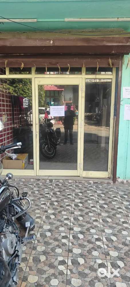Big size shop or office space for rent in nehru colony h block