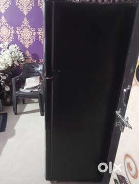 350 liter freze h new condition h double door freez h