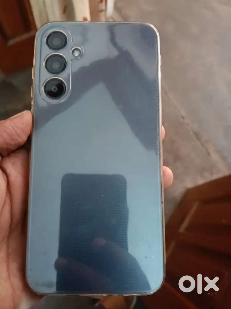 A25 5g 6gb 128gb 1.5 month hoya baharo aya phone