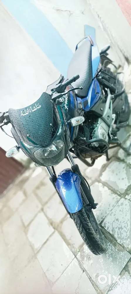 BAJAJ PULSAR 150