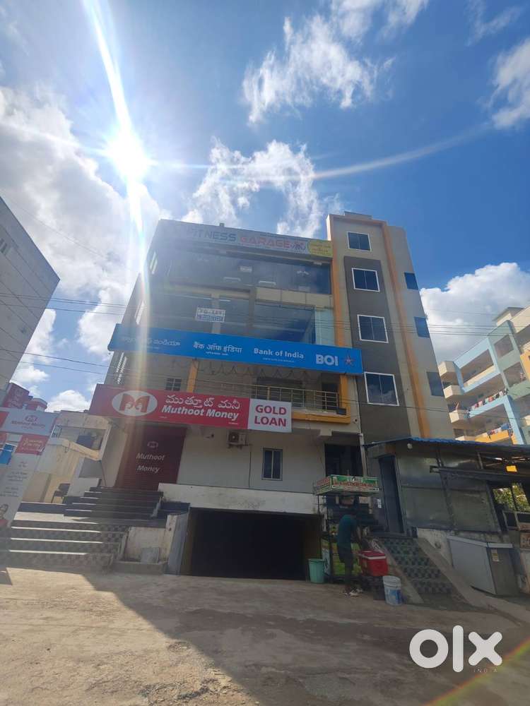 2100 sqft commercial place for rent/lease