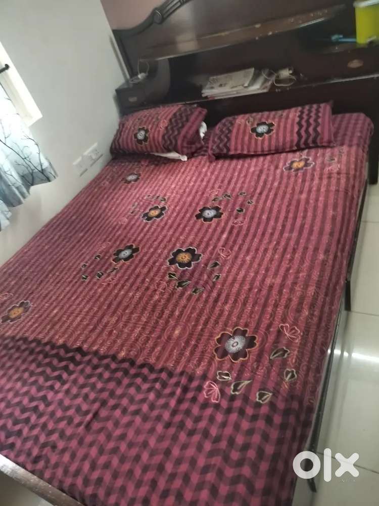Queen Size Bed with matters