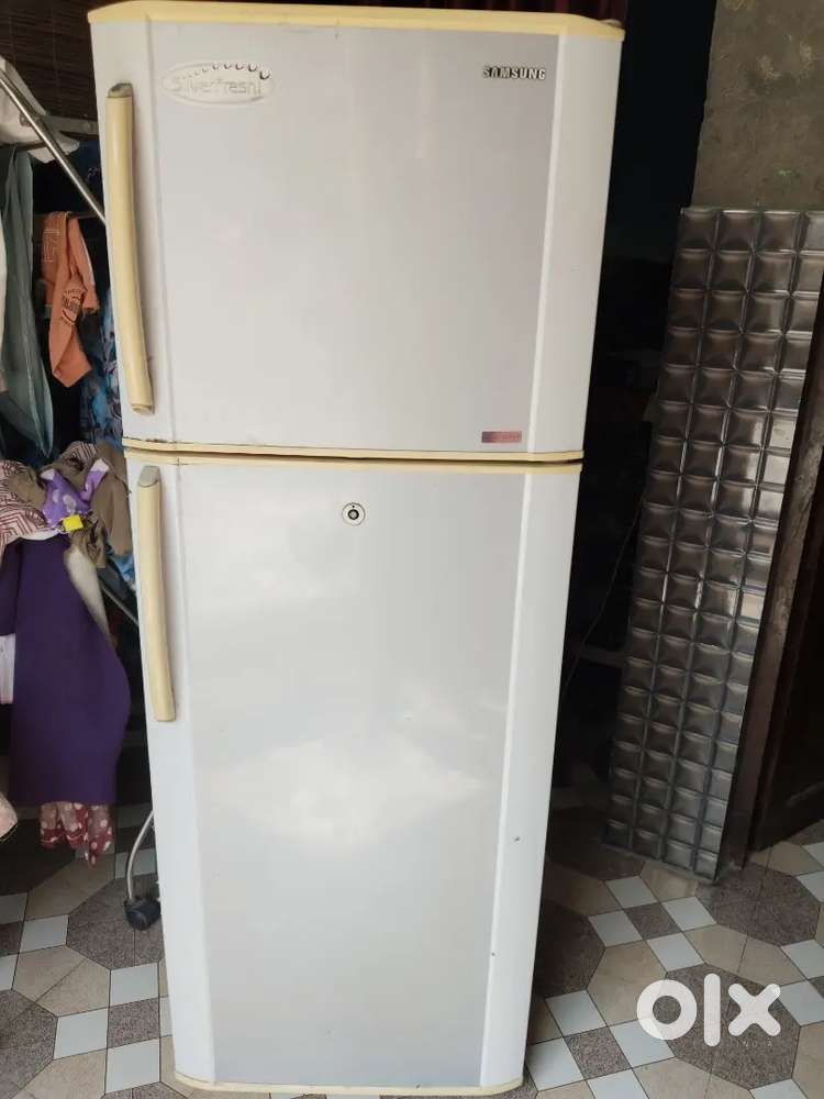 Samsung dual door fridge bilkul ok hai