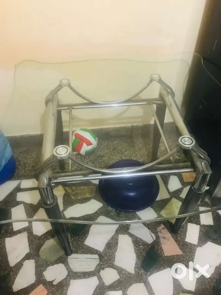 Glass dining table with 2 chair