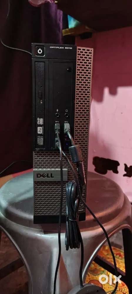 DELL DESKTOP COMPUTER