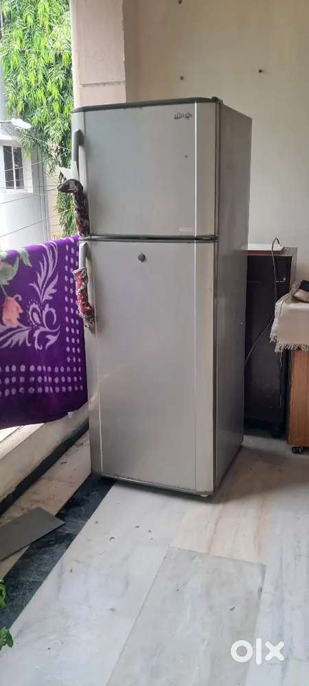 SAMSUNG FRIDGE
