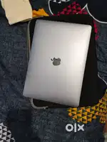 Macbook air M1 8GB (256GB).