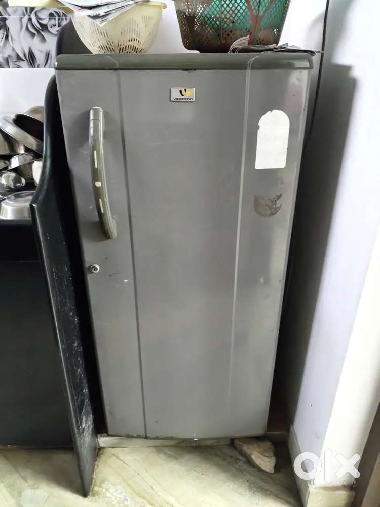 Fridge refrigerator 3500/- only