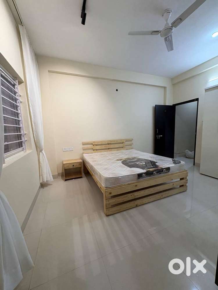 1 Studio Room Fully Furnished Near Bombay Hospital in Mahalaxmi Nagar