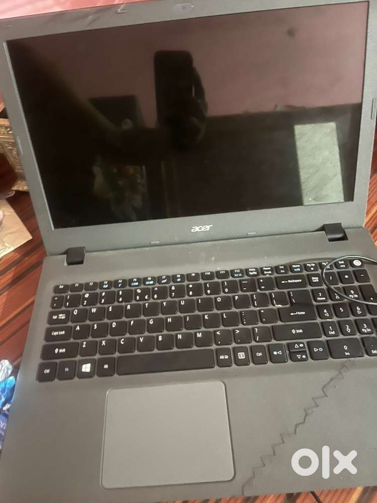 500 gb hardisk and 4 gb ram both are expandable