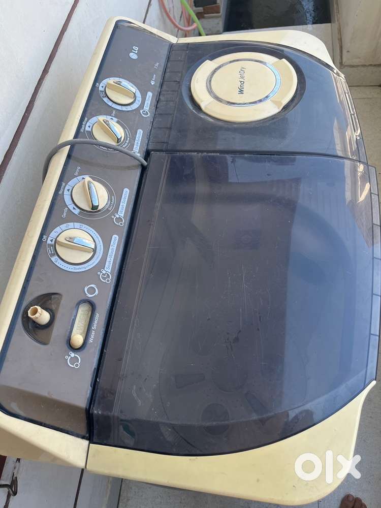 LG semi automatic machine 7.5 kg