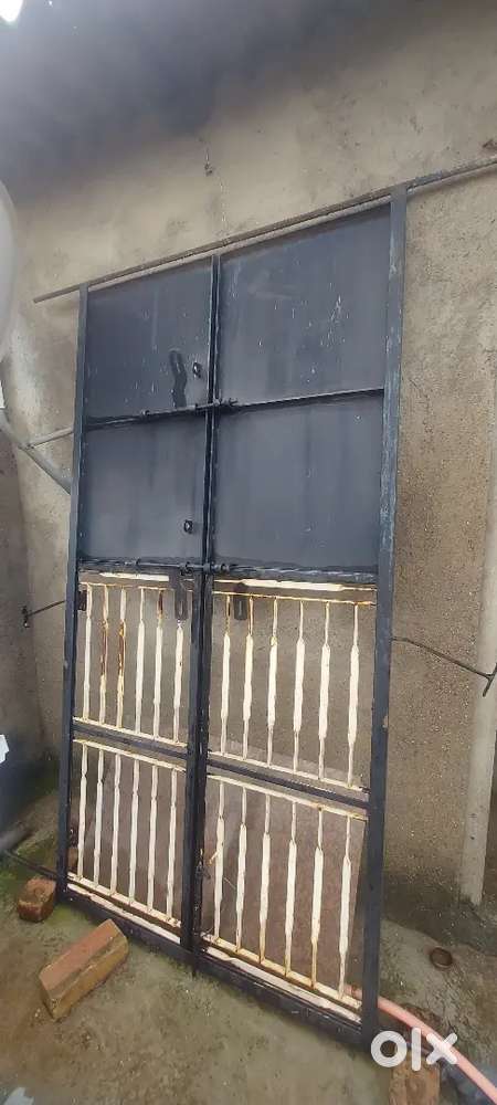 ડબલ ડોર લોખંડનો દરવાજો