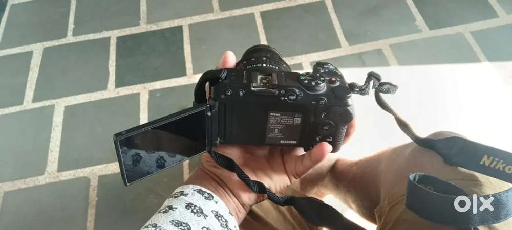 Nikon z30 Mirrorless (DSLR)