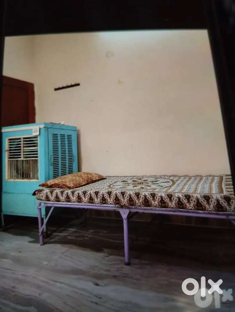 Room for single working person only