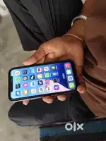 iPhone xs 256gb battery 77