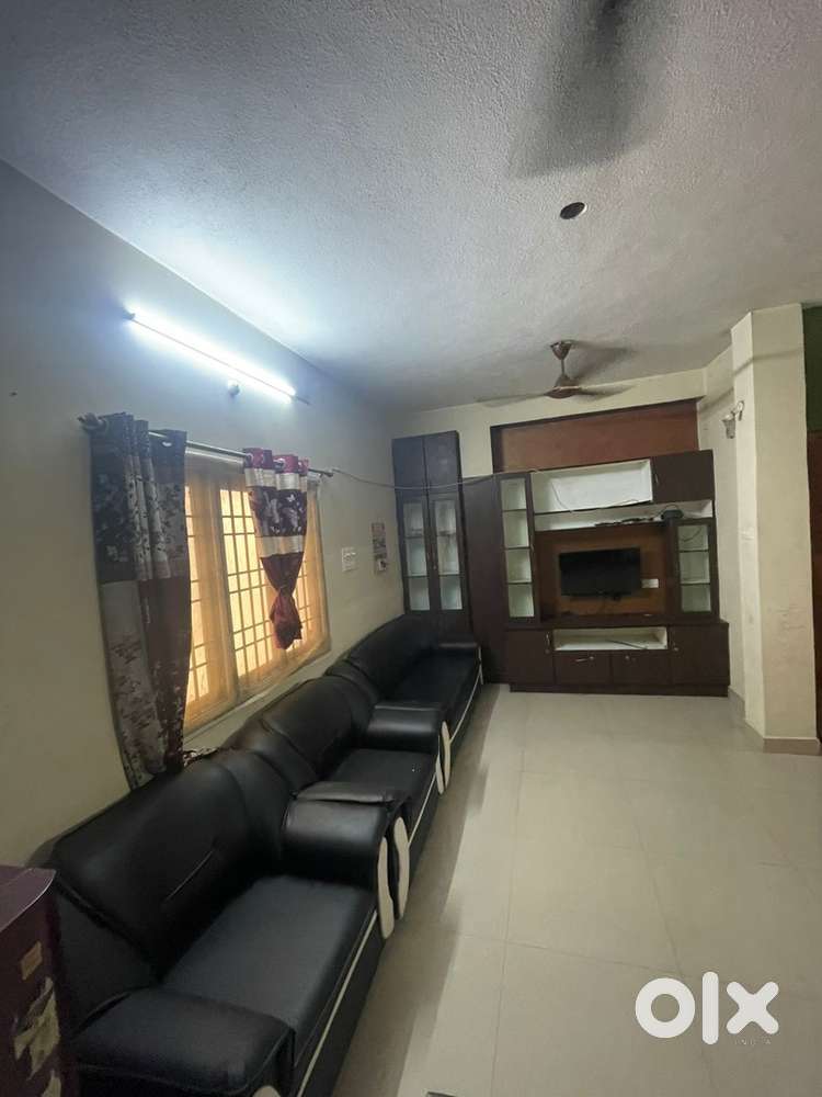 Single sharing room for male bachelor