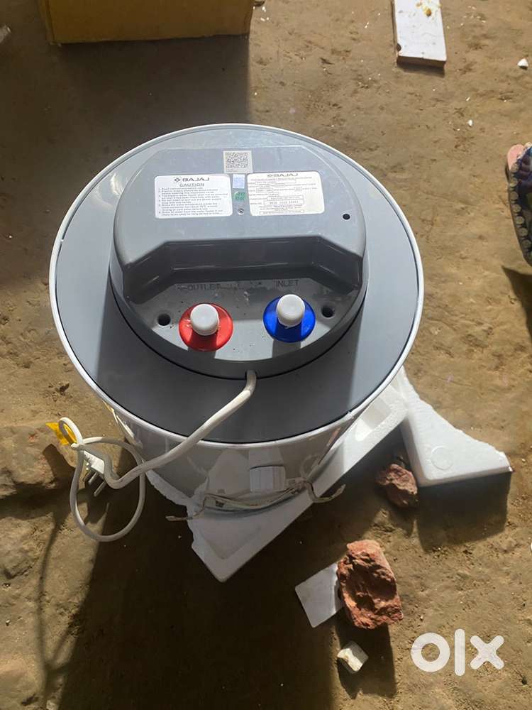 Electric water geyser