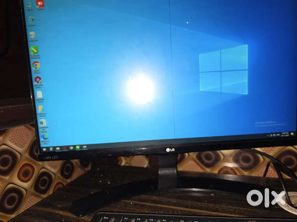 22inch LED Monitor For PC rs.2500