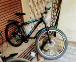 Super (6month old) front and back disc brake and 27.5 inches cyl weel