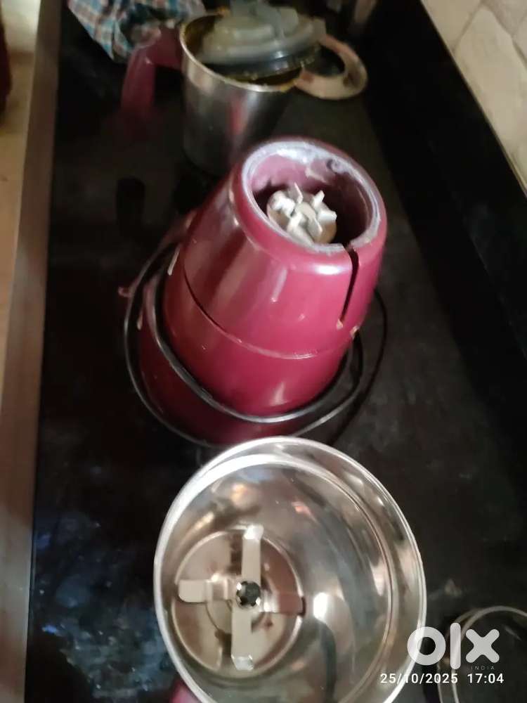 Butterfly family Plus mixer grinder good condition 4 jar  available