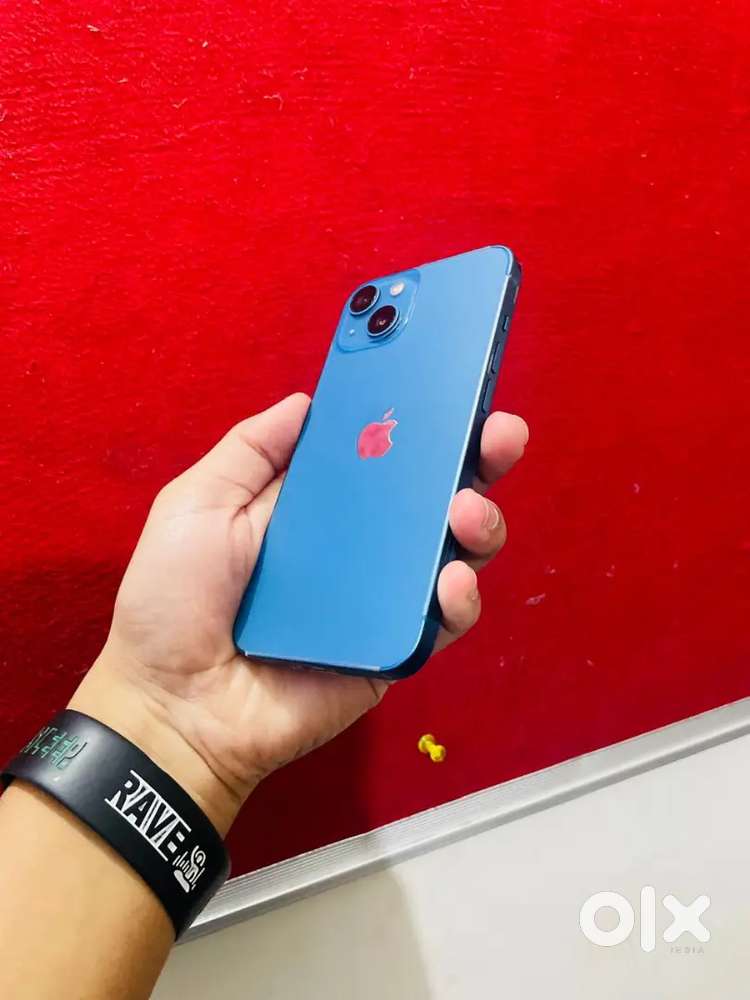 Selling my IPhone 13 With Bill Box And Accessories.