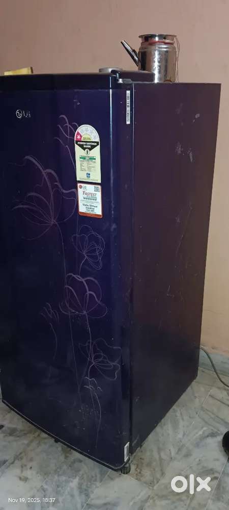 Fridge in ok condition