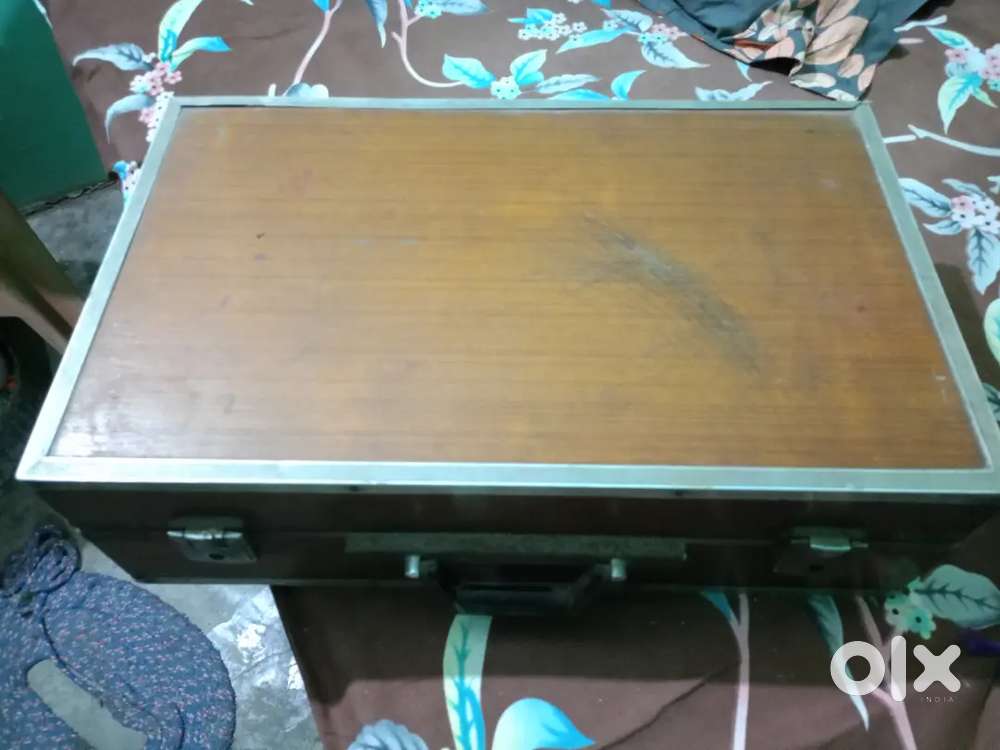 Suitcase harmonium 10,000