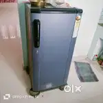 Refrigerator Haier with stand