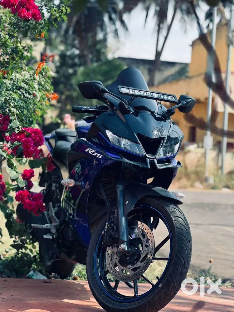 Racing blue,R15 v3