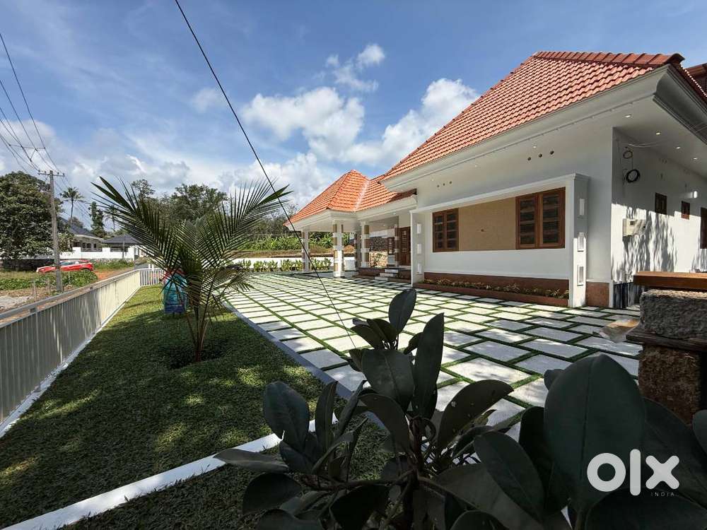 ഒരു ജഗജാല കില്ലാഡി വീട് , പാലാ ടൗണിൽ നിന്നും 2 KM ദൂരത്തിൽ