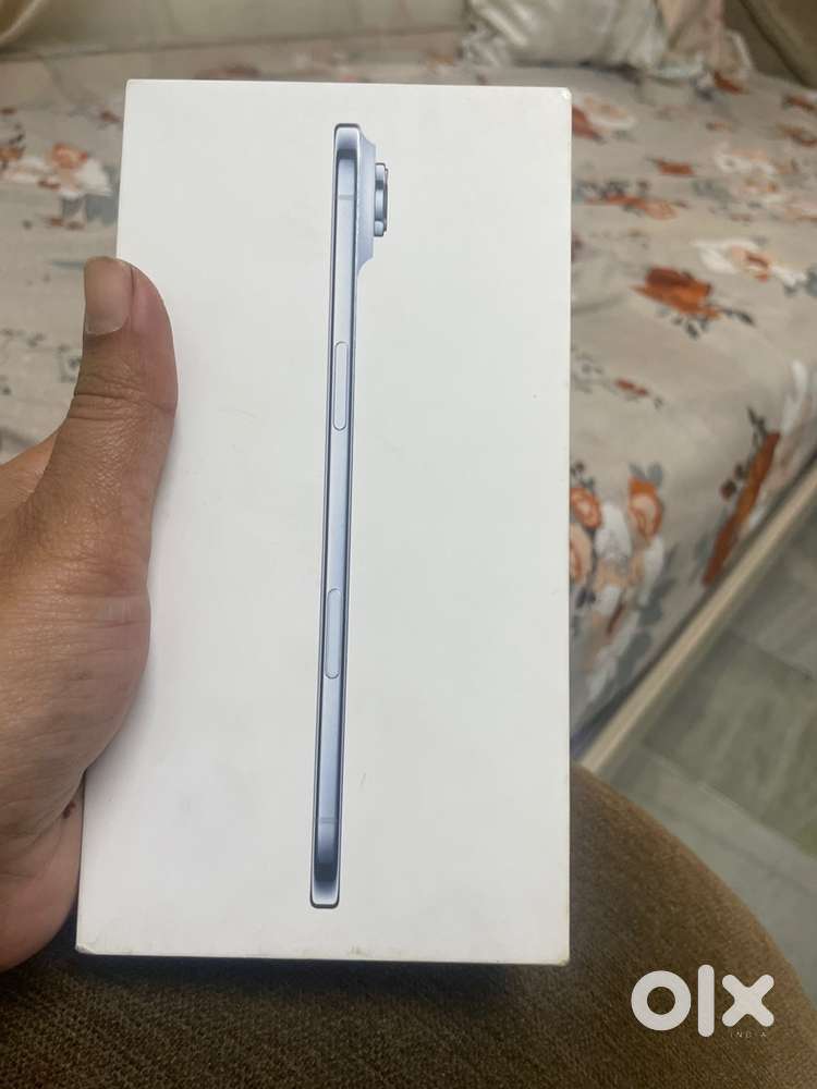 I phone air 256 blue