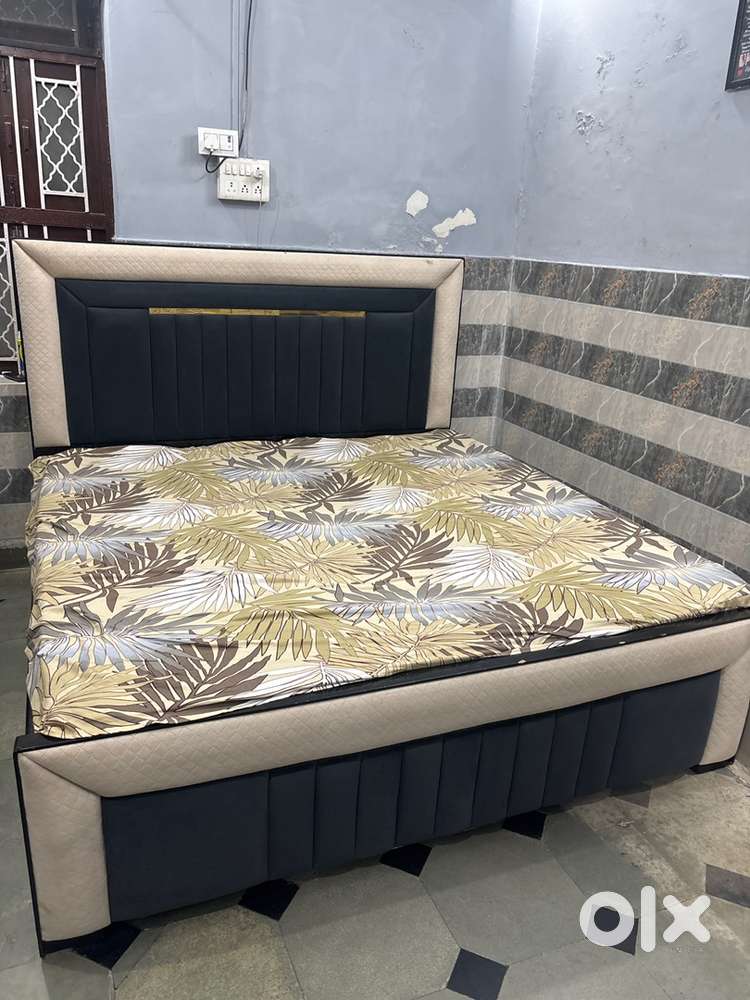 Bed double bed