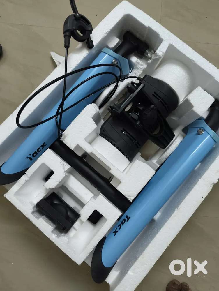 Tacx Boost Indoor trainer