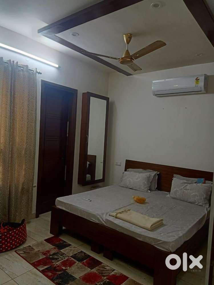 2bhk  for faimly or bachleors