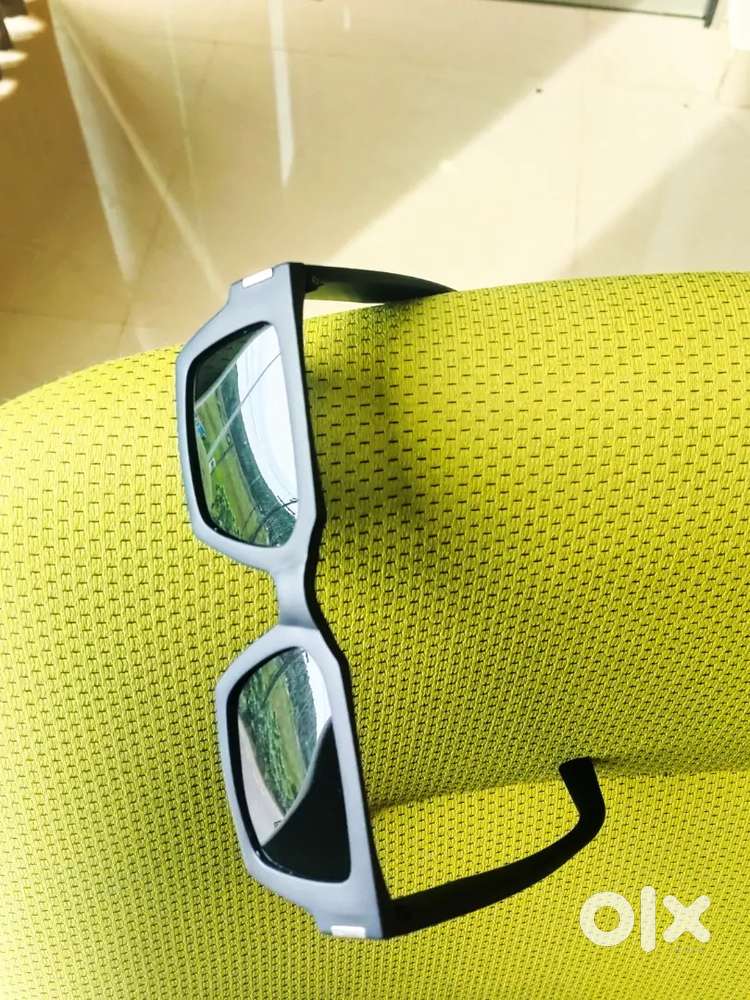 Eye wear. opticals