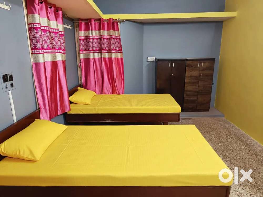 Highly ventilated PG accommodation for Male or Female