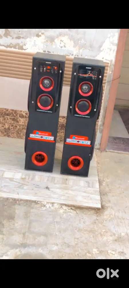 Tower speaker.