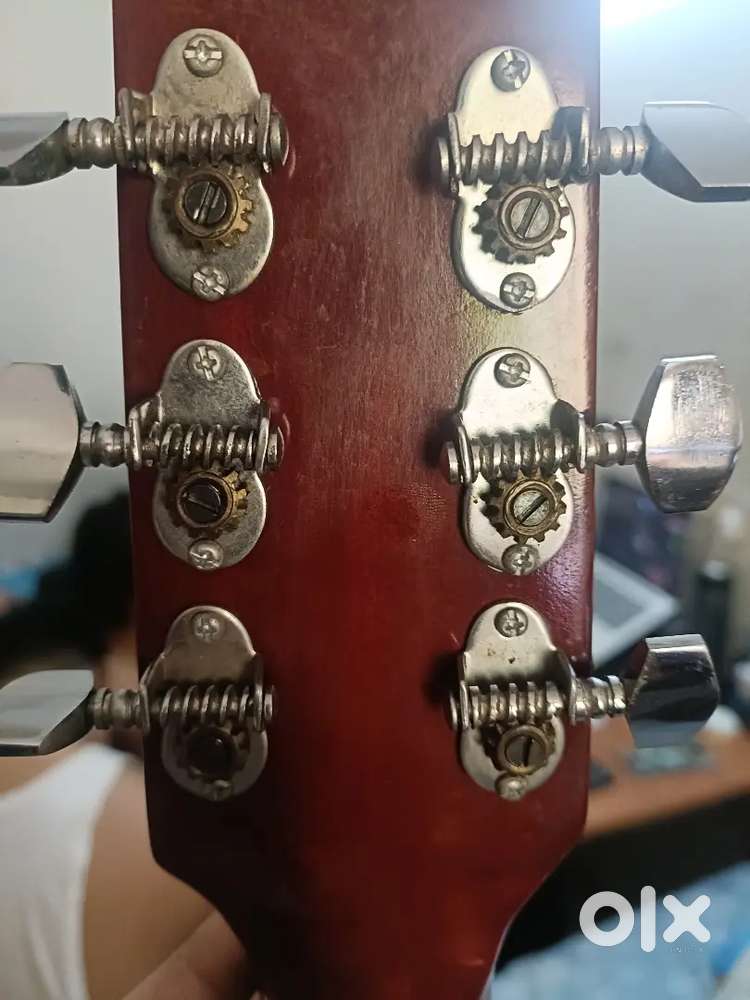 Givson oxford cutaway guitar