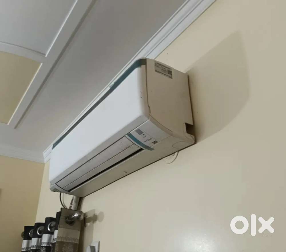 Daikin split AC available for sale