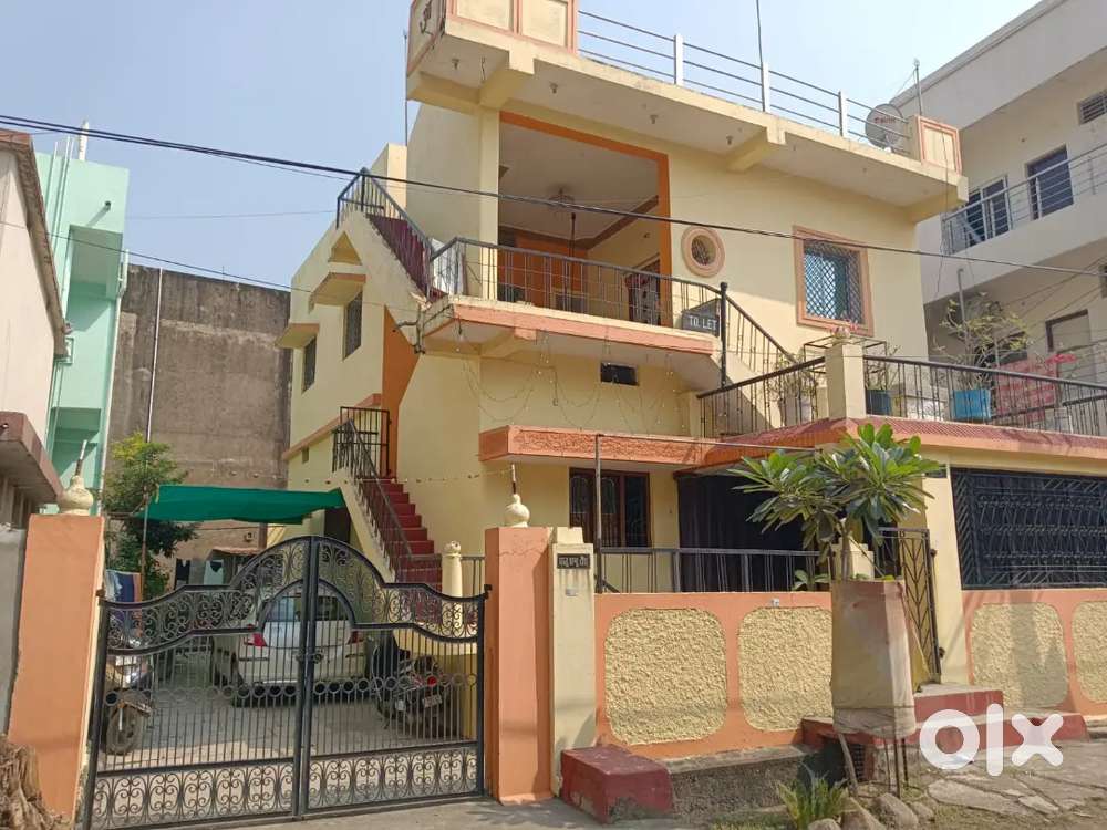 Single room rent for girls or working women just 2500