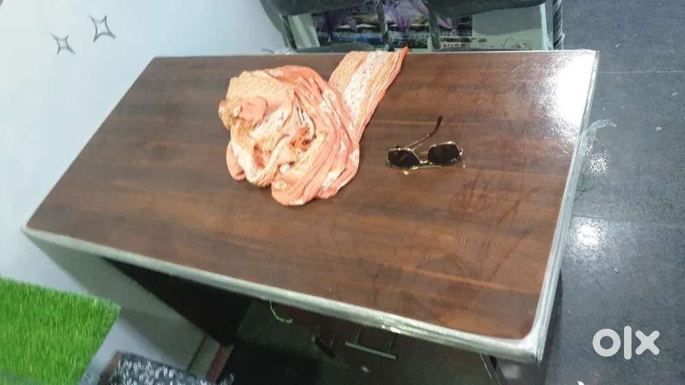 Office furniture no use only 2 month usse