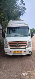 Tempo traveller