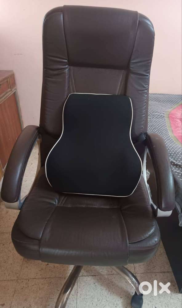 Ergonomic office chair